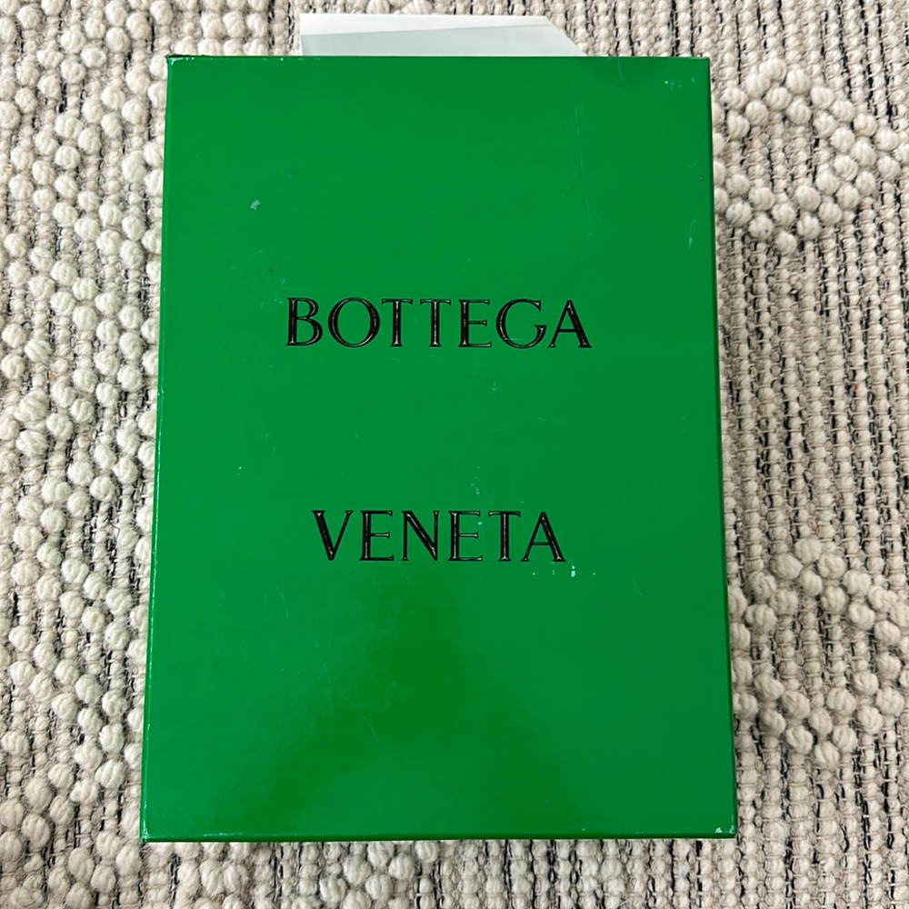 Bottega Veneta Lagoon nappa wedge sandals. Equipped with box and dustbag.